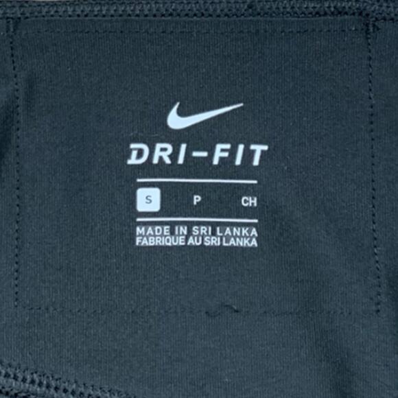 Nike Dri-Fit Capri Leggings - Picture 3 of 3